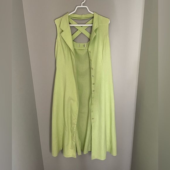 Size 14 calf length honeydew green 90s button down dress - Picture 2 of 4